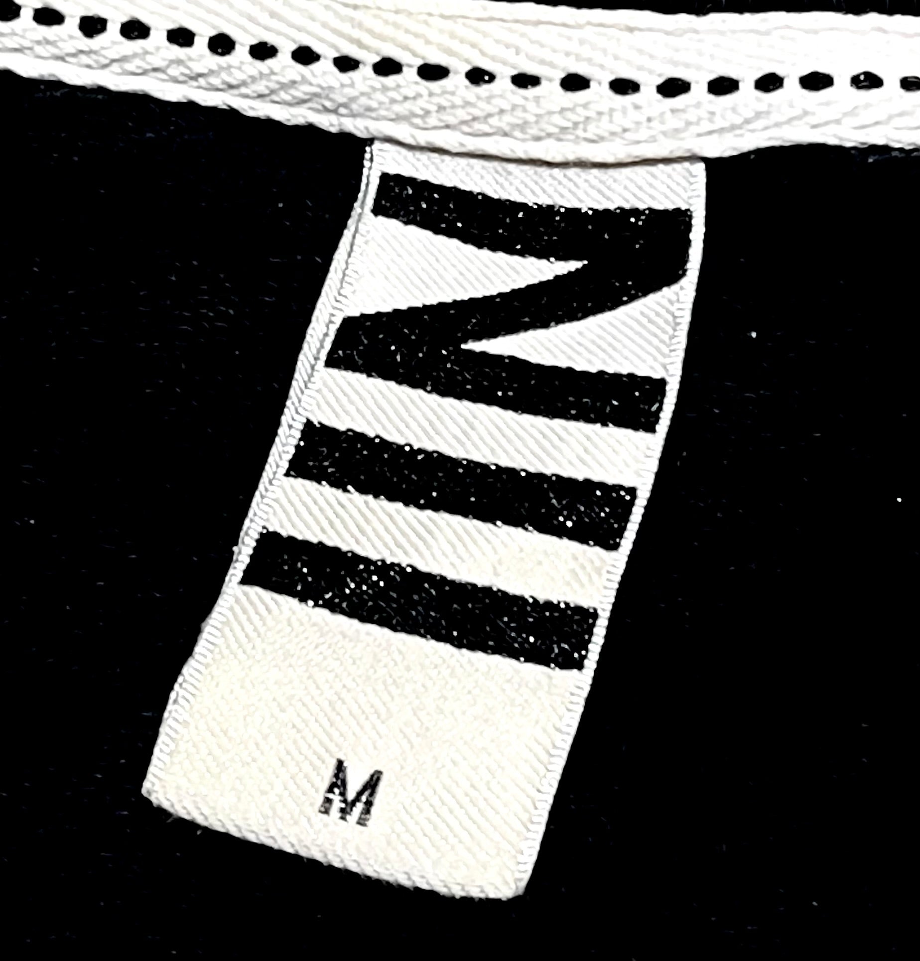 N11 - PREMIUM TEE