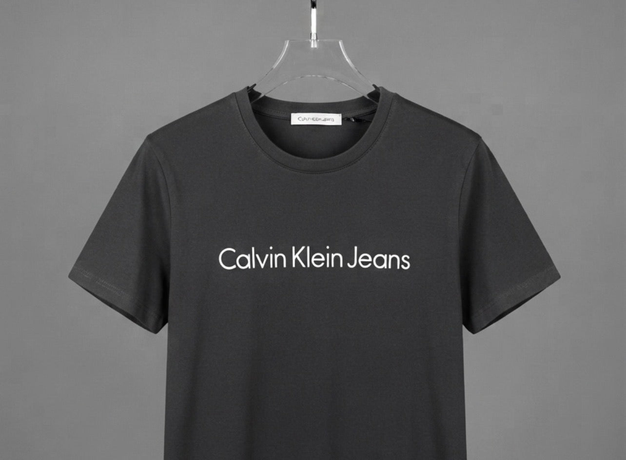 A - CALVIN KLIEN - TEE