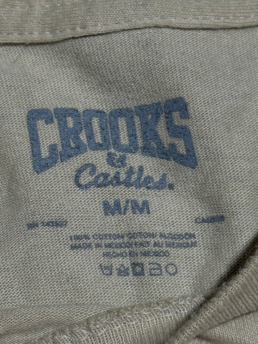 crooks & castles brand new T
