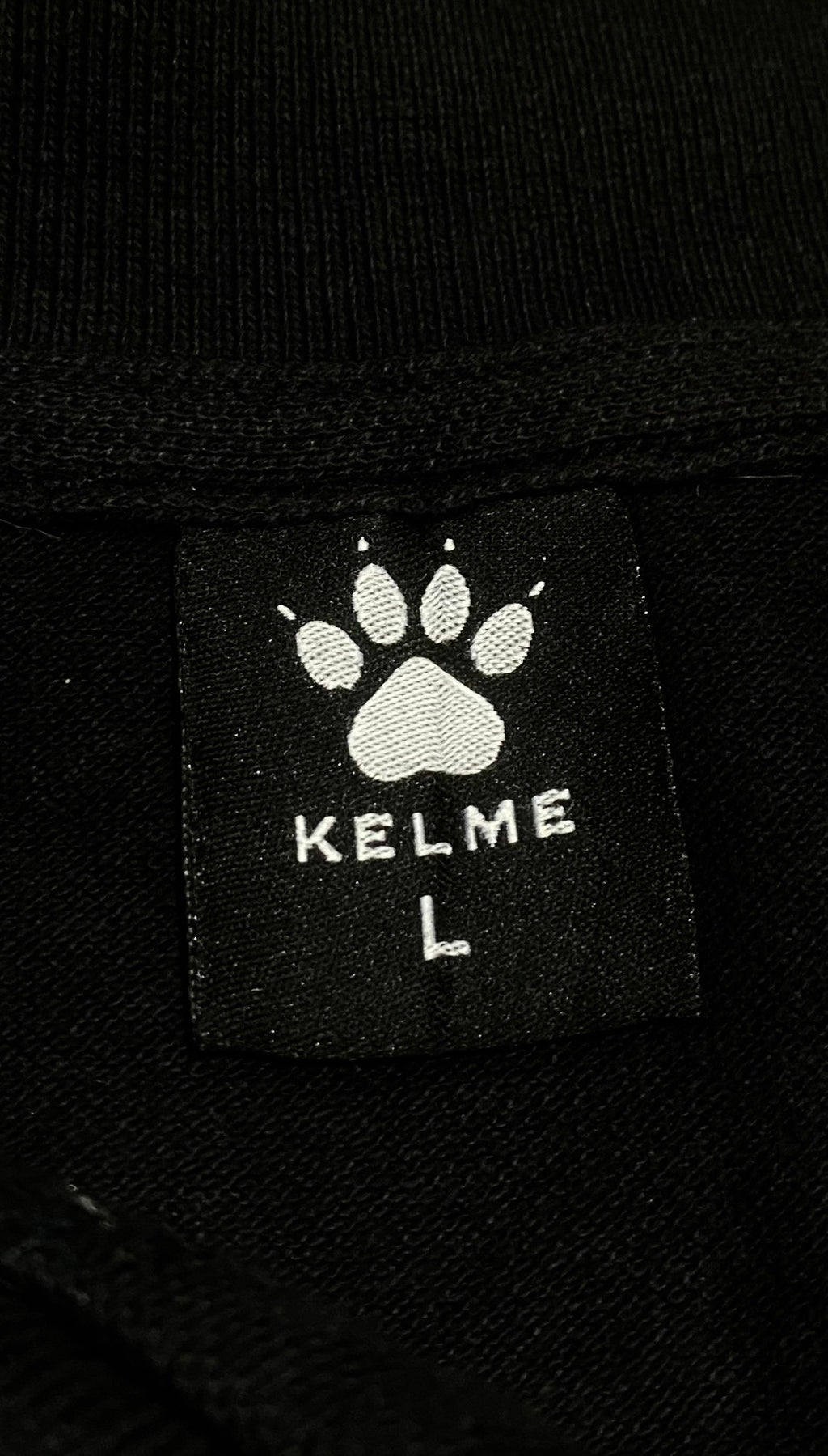 LINNED TEE