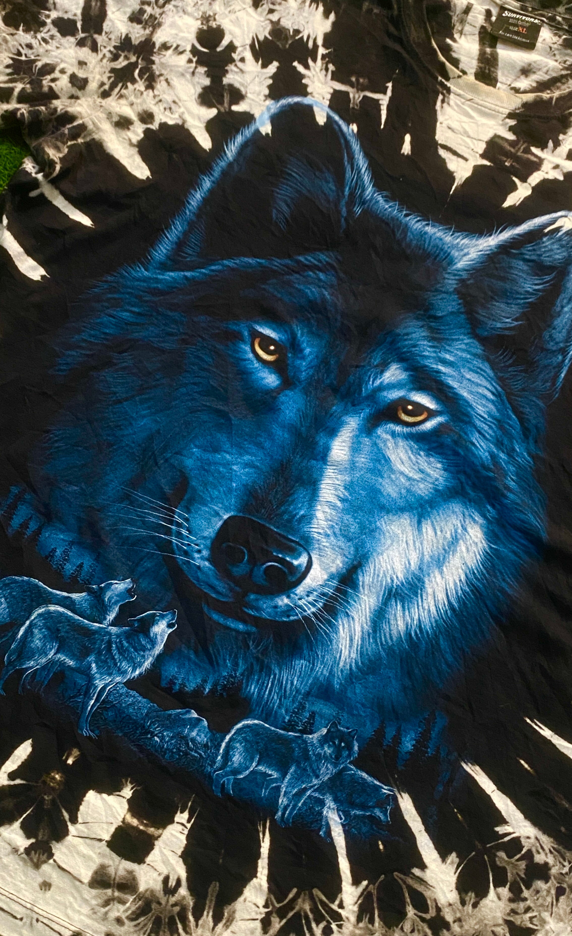 SURVIVORS TEE