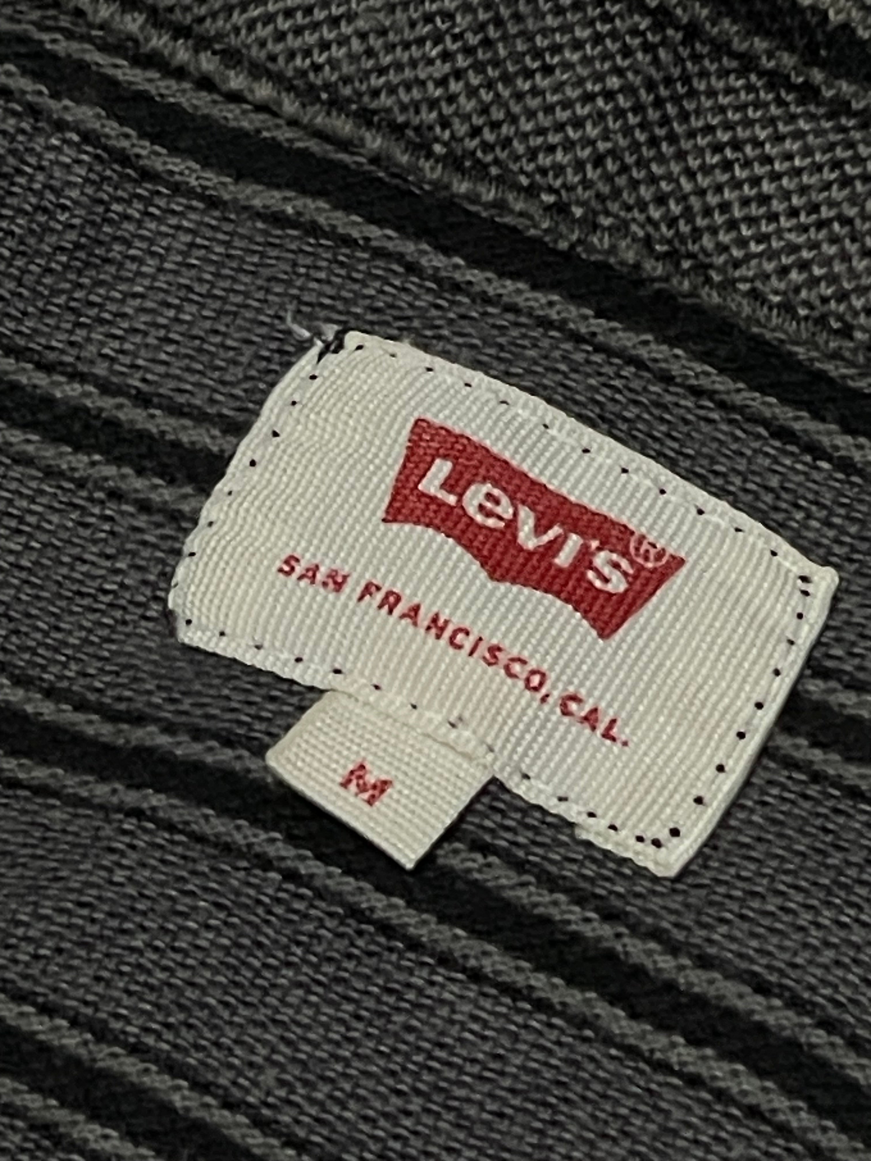 LEVI’S
