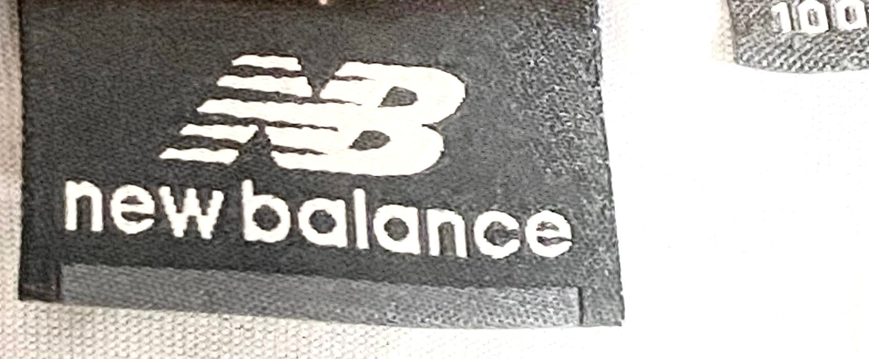 NEW BALANCE - TEE