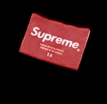 SUPREME TEE
