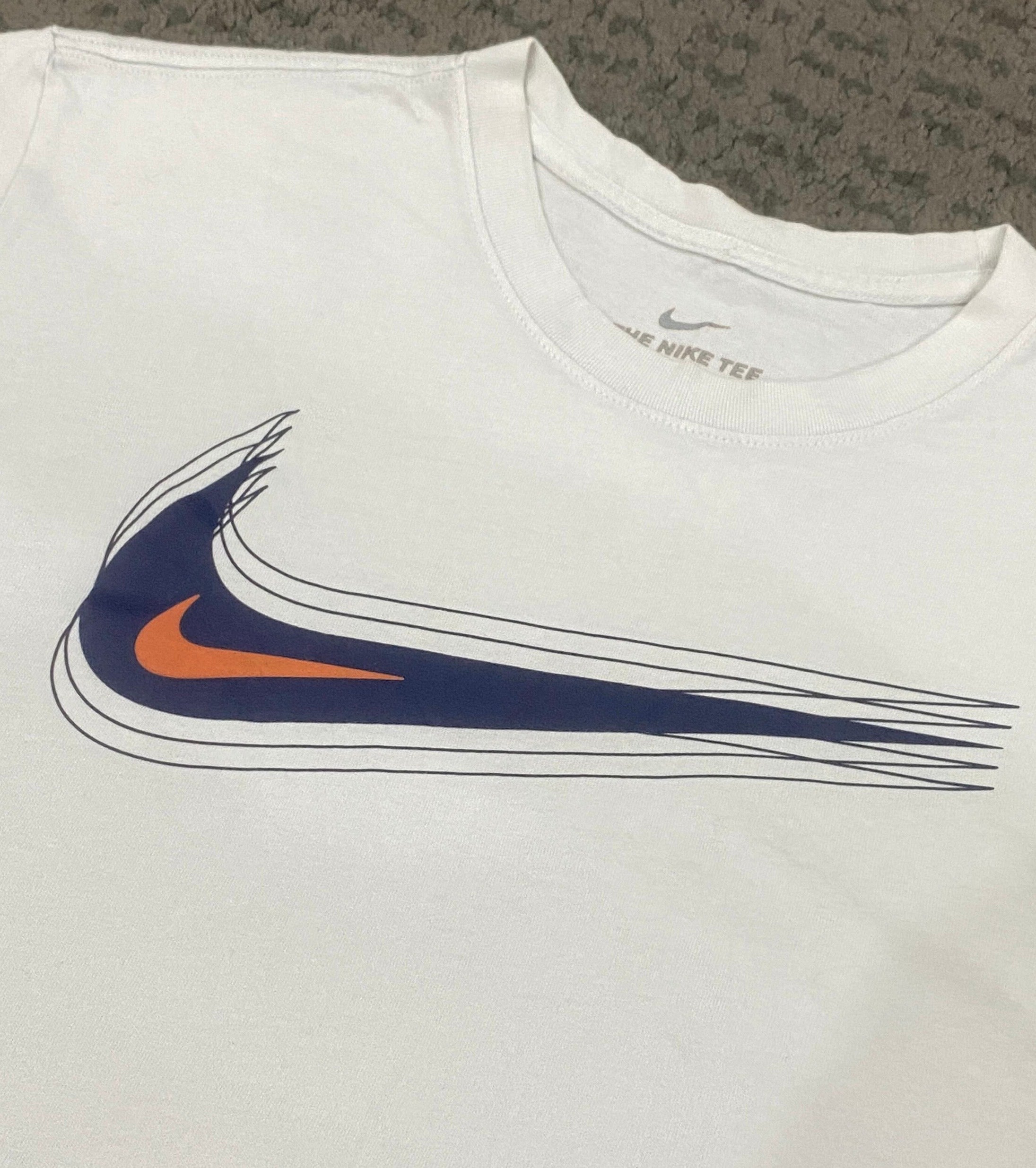 NIKE TEE