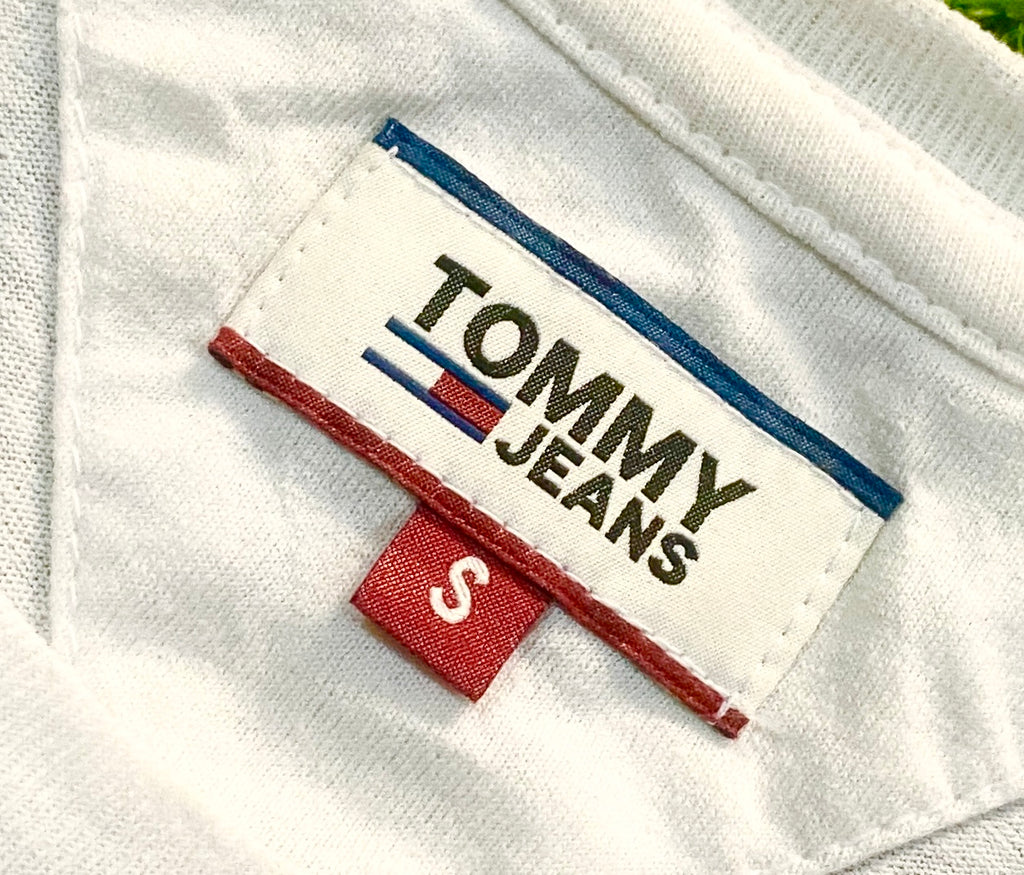 TOMMY JEANS