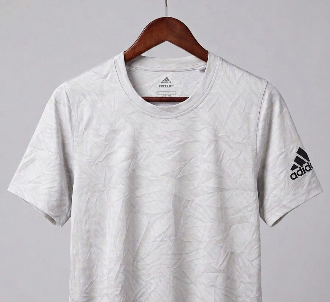 ADIDAS - FREELIFT